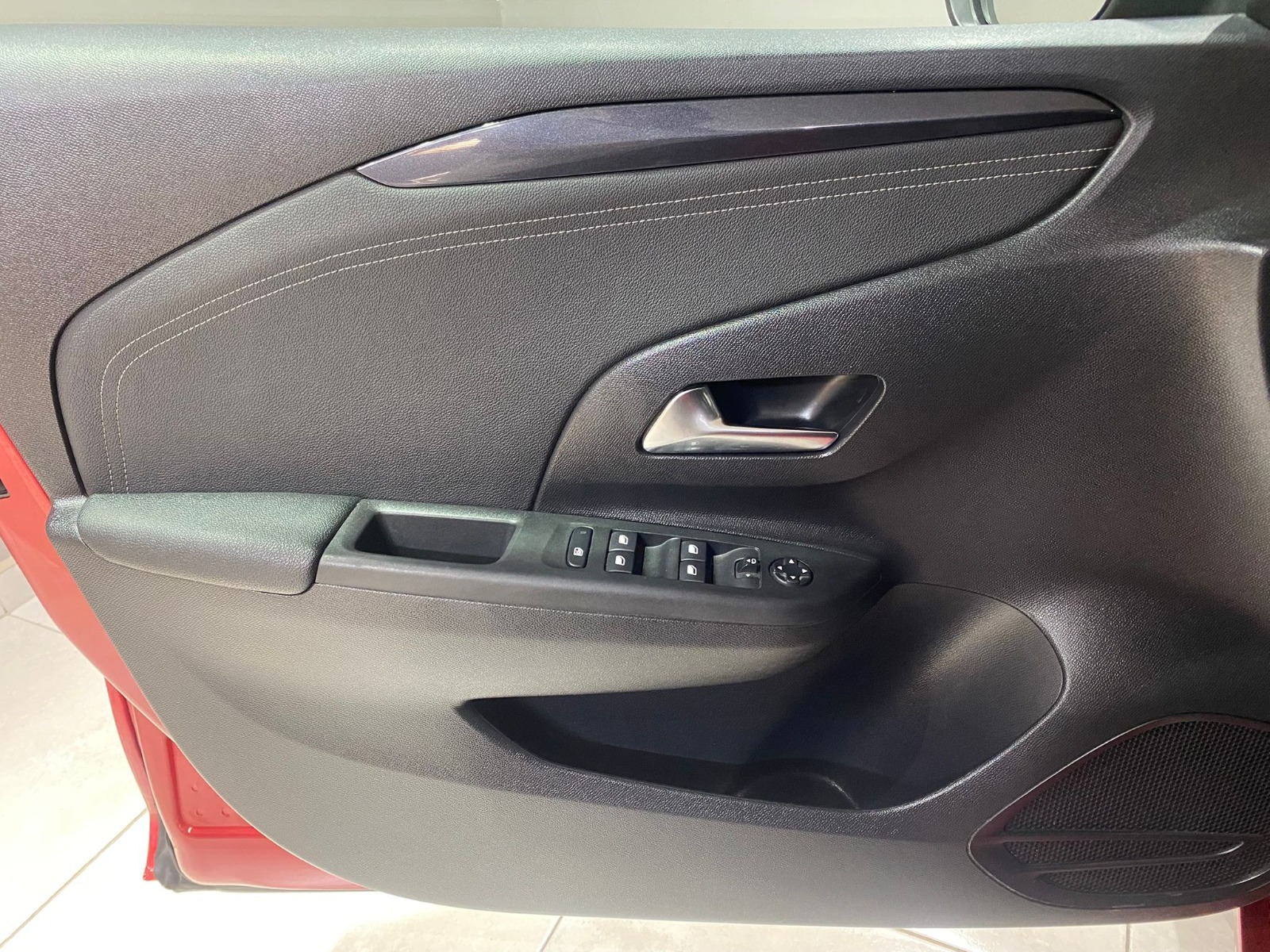 2023 Benzin Otomatik Opel Corsa Kırmızı Gürel Tasarım Aksesuar Otomotiv San. Tic. Ltd. Şti.