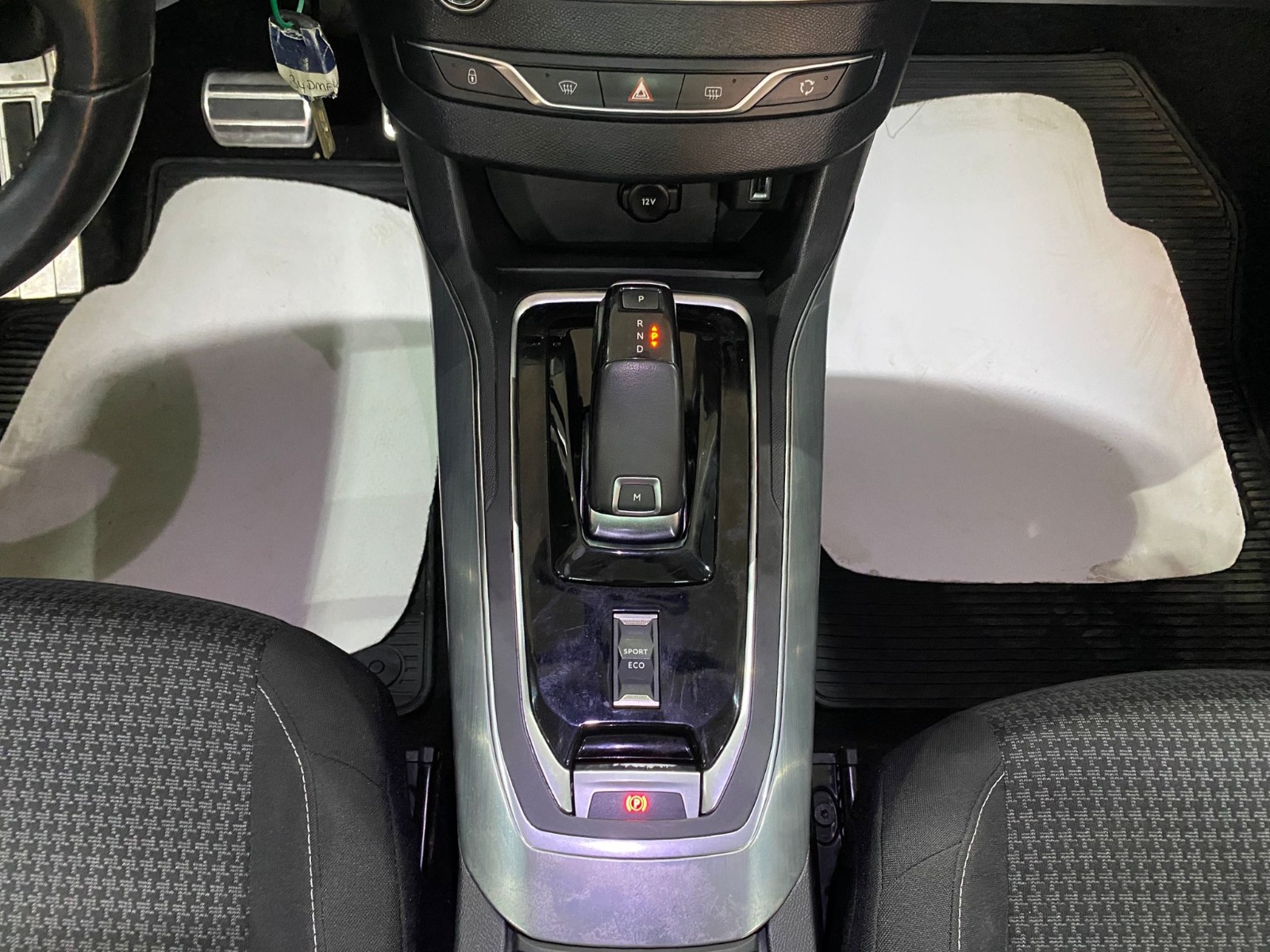2020 Benzin Otomatik Peugeot 308 Kırmızı Gürel Tasarım Aksesuar Otomotiv San. Tic. Ltd. Şti.