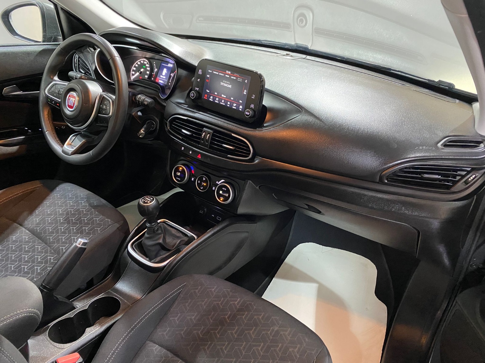 2023 Benzin Manuel Fiat Egea Gri Gürel Tasarım Aksesuar Otomotiv San. Tic. Ltd. Şti.
