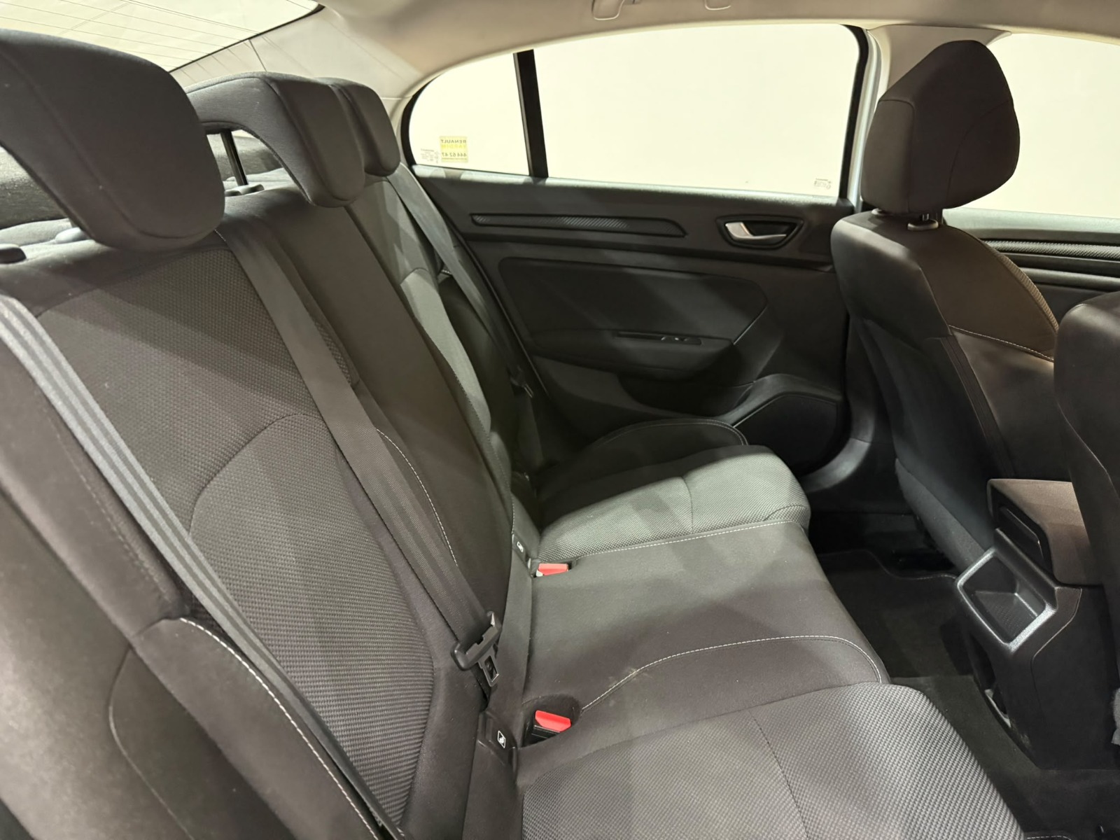 2021 Benzin Otomatik Renault Megane Beyaz Gürel Tasarım Aksesuar Otomotiv San. Tic. Ltd. Şti.