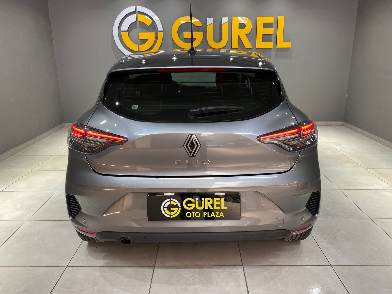 2025 Benzin Otomatik Renault Clio Gri Gürel Tasarım Aksesuar Otomotiv San. Tic. Ltd. Şti.