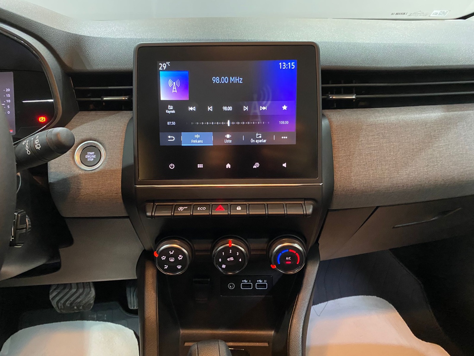 2025 Benzin Otomatik Renault Clio Gri Gürel Tasarım Aksesuar Otomotiv San. Tic. Ltd. Şti.
