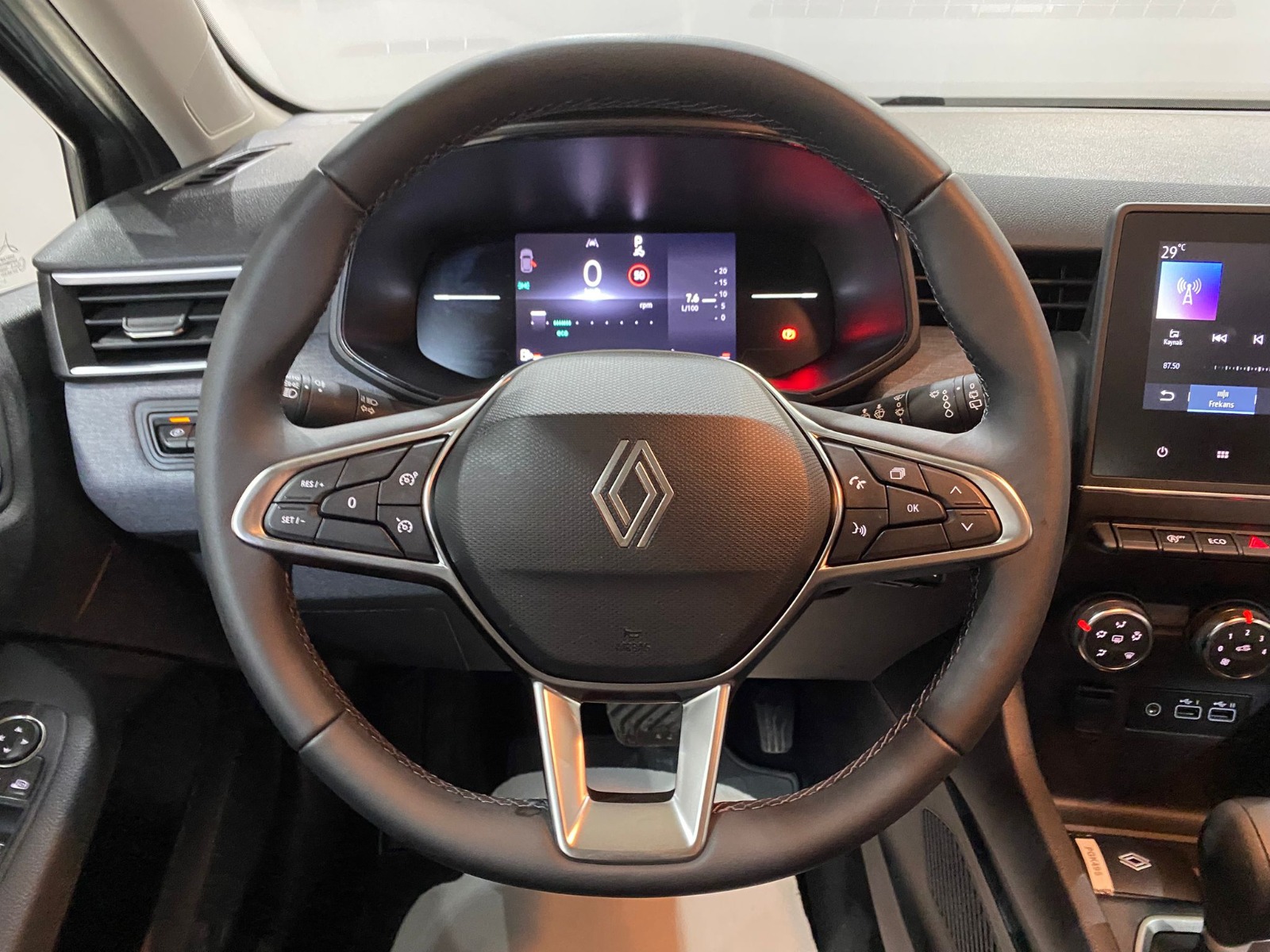 2025 Benzin Otomatik Renault Clio Gri Gürel Tasarım Aksesuar Otomotiv San. Tic. Ltd. Şti.