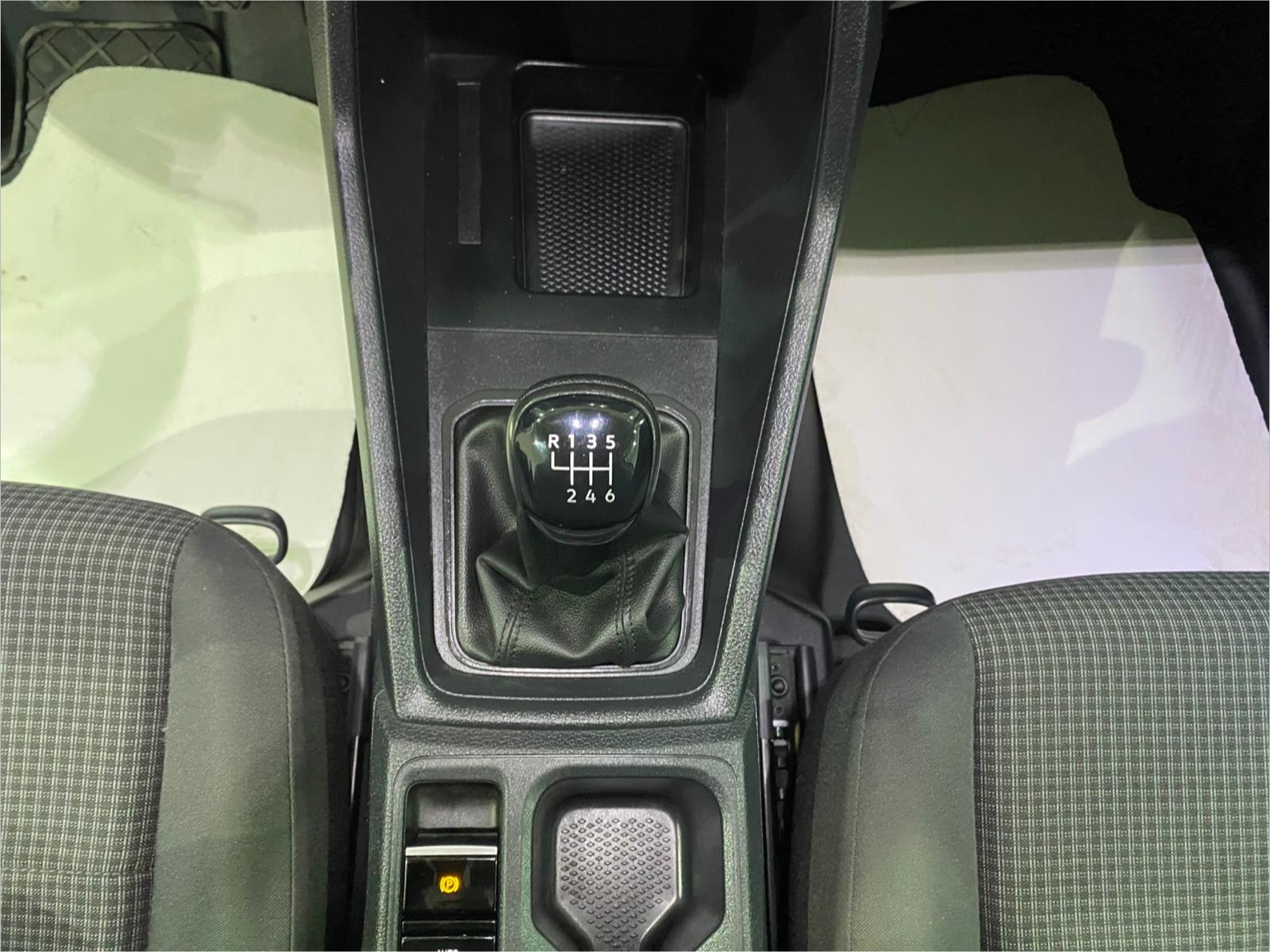 2022 Dizel Manuel Volkswagen Caddy Beyaz Gürel Tasarım Aksesuar Otomotiv San. Tic. Ltd. Şti.