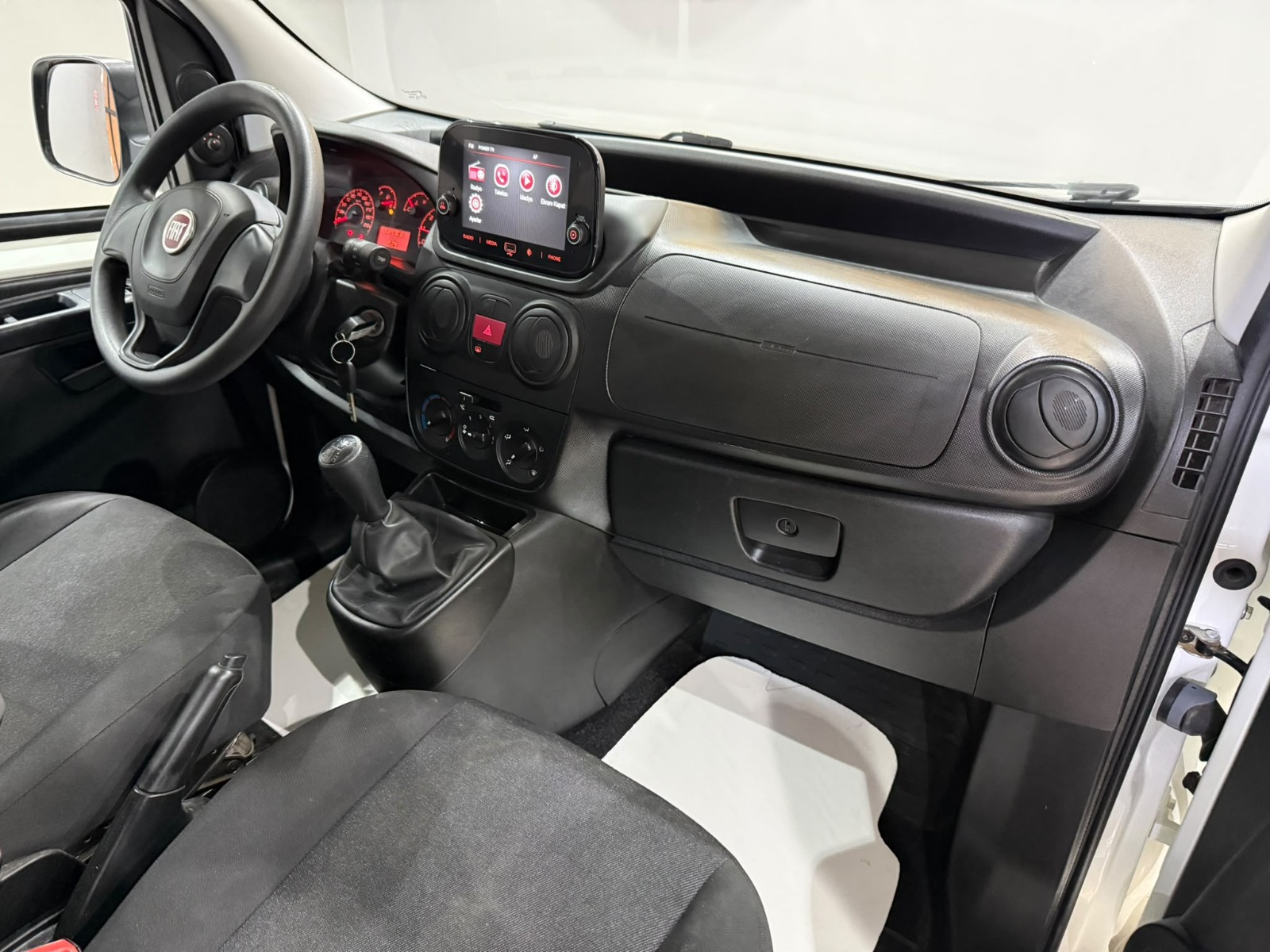 2024 Dizel Manuel Fiat Fiorino Combi Beyaz Gürel Tasarım Aksesuar Otomotiv San. Tic. Ltd. Şti.