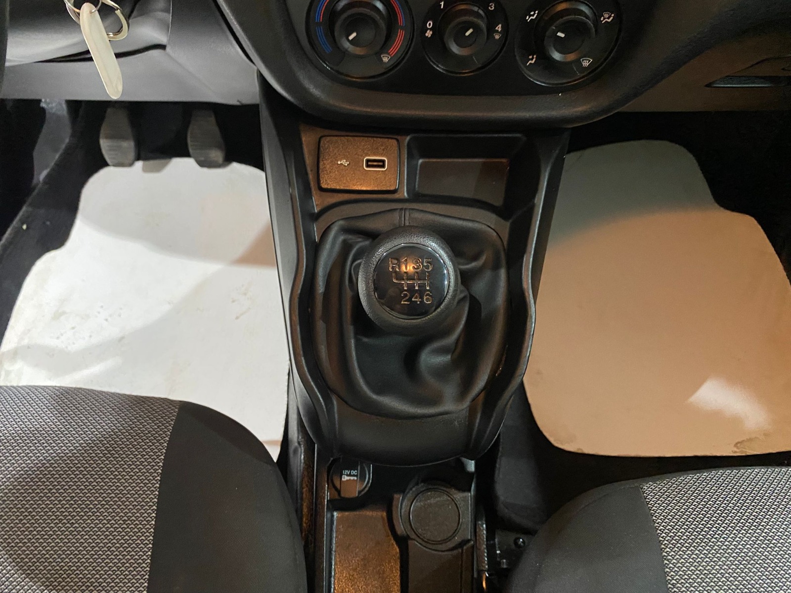 2023 Dizel Manuel Fiat Doblo Beyaz Gürel Tasarım Aksesuar Otomotiv San. Tic. Ltd. Şti.
