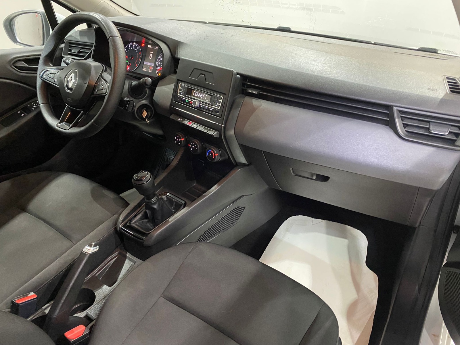 2022 Benzin Manuel Renault Clio Beyaz Gürel Tasarım Aksesuar Otomotiv San. Tic. Ltd. Şti.