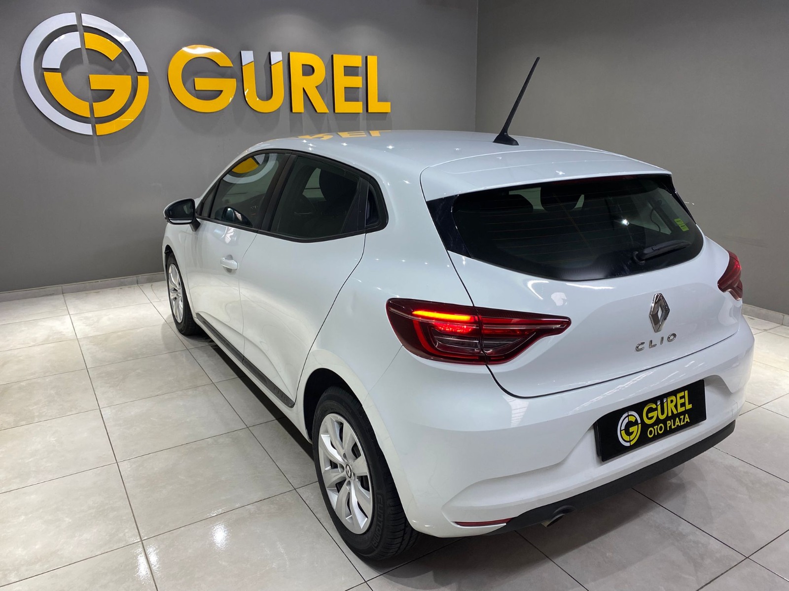 2022 Benzin Manuel Renault Clio Beyaz Gürel Tasarım Aksesuar Otomotiv San. Tic. Ltd. Şti.