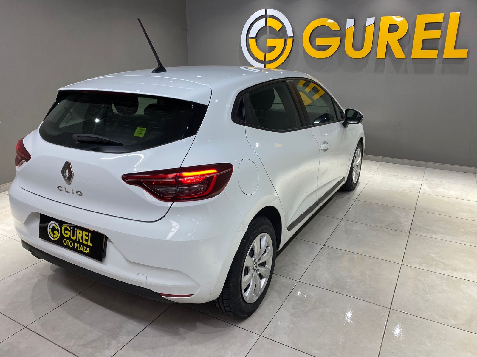 2022 Benzin Manuel Renault Clio Beyaz Gürel Tasarım Aksesuar Otomotiv San. Tic. Ltd. Şti.