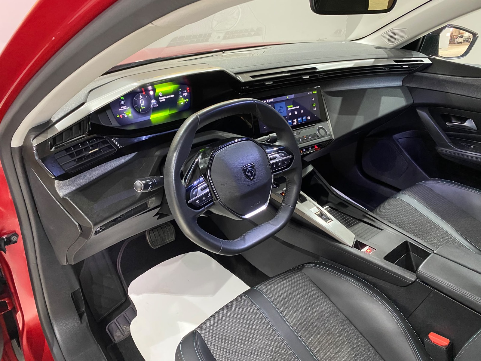 2024 Benzin Otomatik Peugeot 408 Kırmızı Gürel Tasarım Aksesuar Otomotiv San. Tic. Ltd. Şti.
