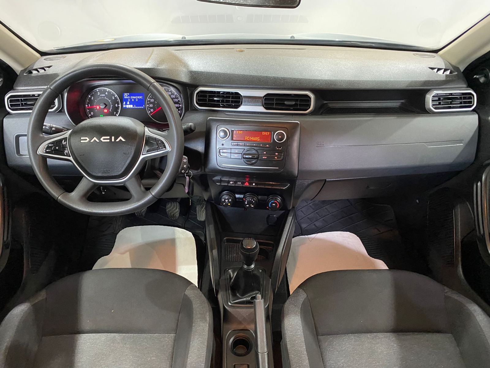 2022 Benzin Manuel Dacia Duster Gri Gürel Tasarım Aksesuar Otomotiv San. Tic. Ltd. Şti.