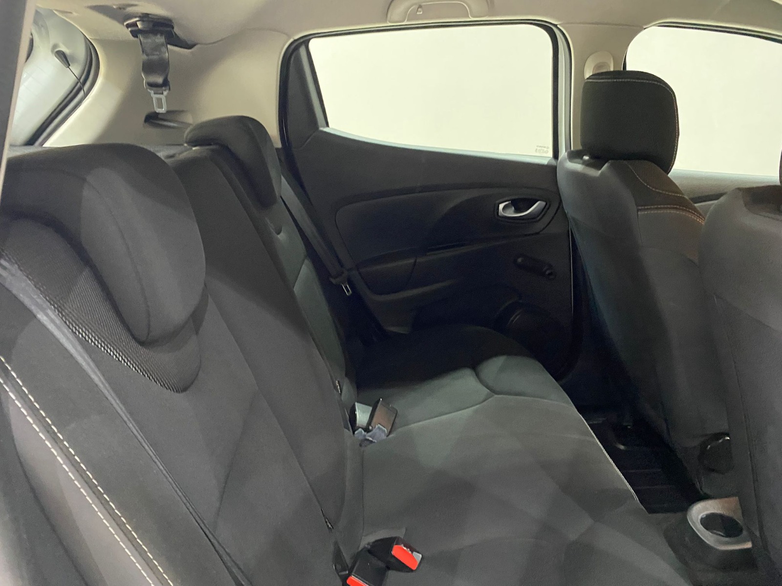 2020 Benzin Manuel Renault Clio Beyaz Gürel Tasarım Aksesuar Otomotiv San. Tic. Ltd. Şti.