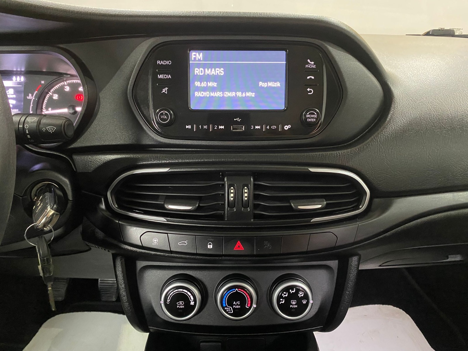 2022 Benzin Manuel Fiat Egea Beyaz Gürel Tasarım Aksesuar Otomotiv San. Tic. Ltd. Şti.