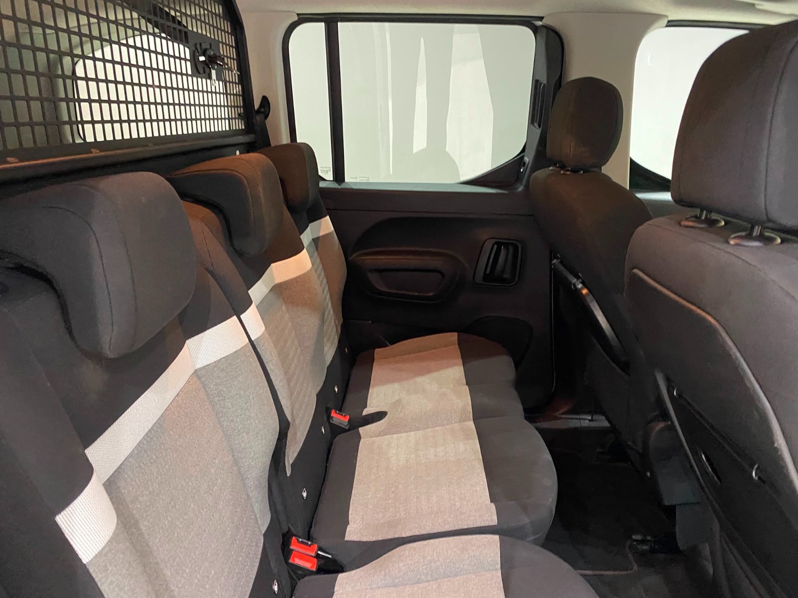 2026 Dizel Otomatik Citroen Berlingo Beyaz Gürel Tasarım Aksesuar Otomotiv San. Tic. Ltd. Şti.
