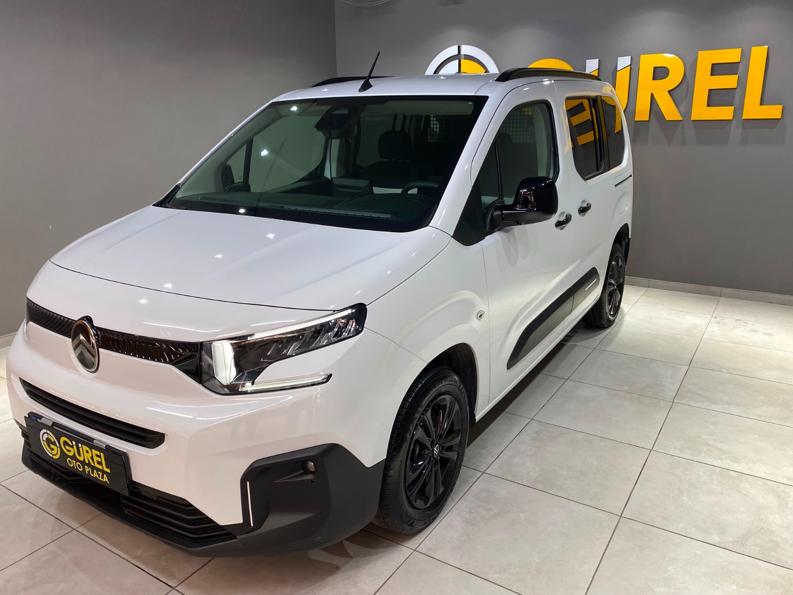2026 Dizel Otomatik Citroen Berlingo Beyaz Gürel Tasarım Aksesuar Otomotiv San. Tic. Ltd. Şti.