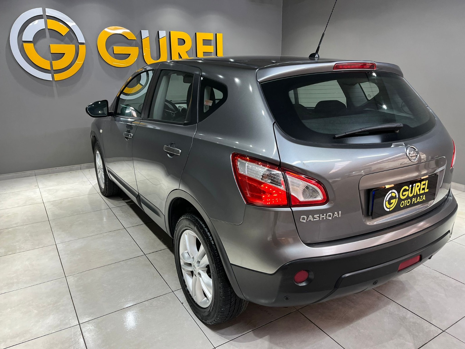 2013 Benzin Otomatik Nissan Qashqai Gri Gürel Tasarım Aksesuar Otomotiv San. Tic. Ltd. Şti.