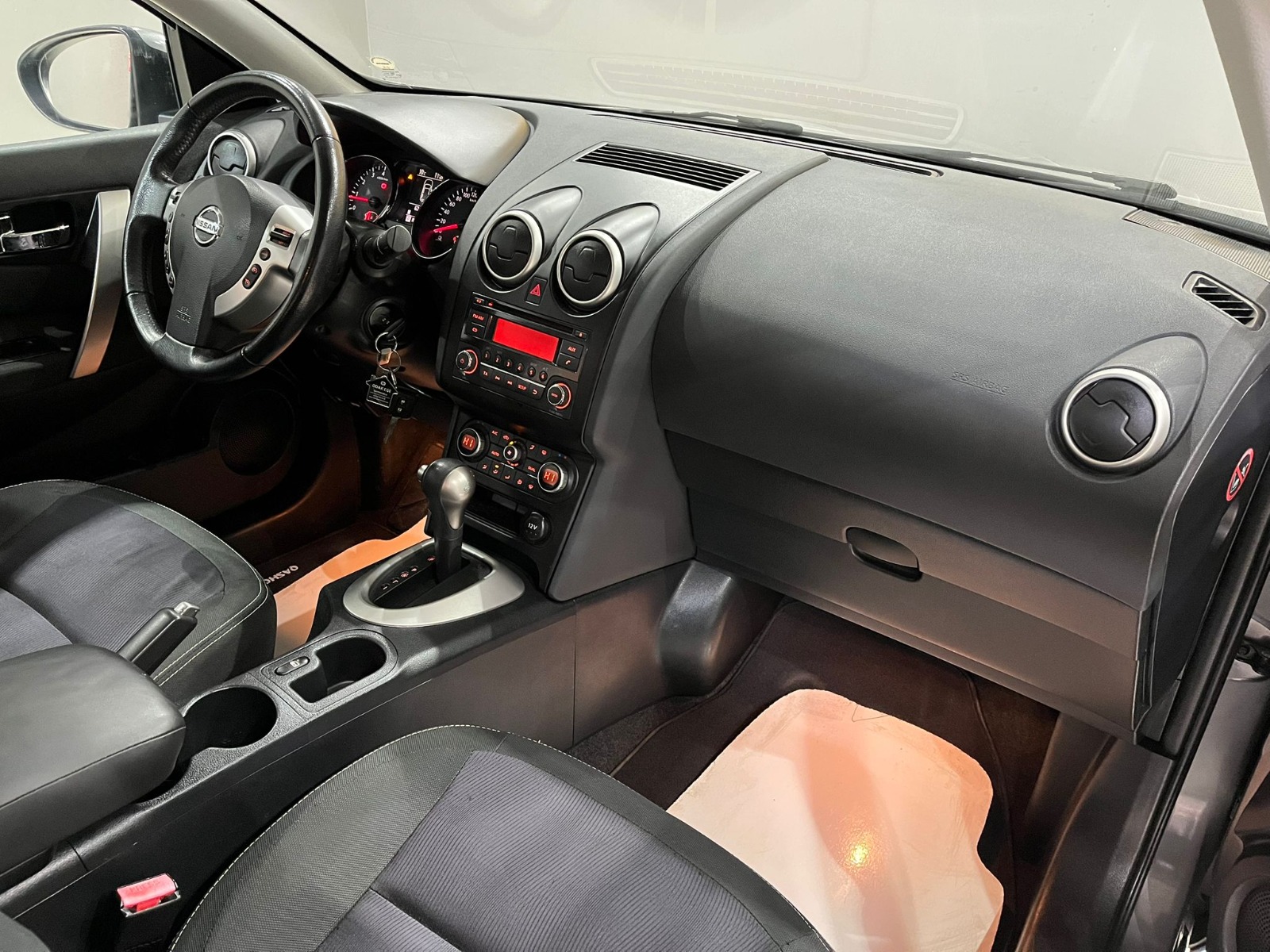 2013 Benzin Otomatik Nissan Qashqai Gri Gürel Tasarım Aksesuar Otomotiv San. Tic. Ltd. Şti.