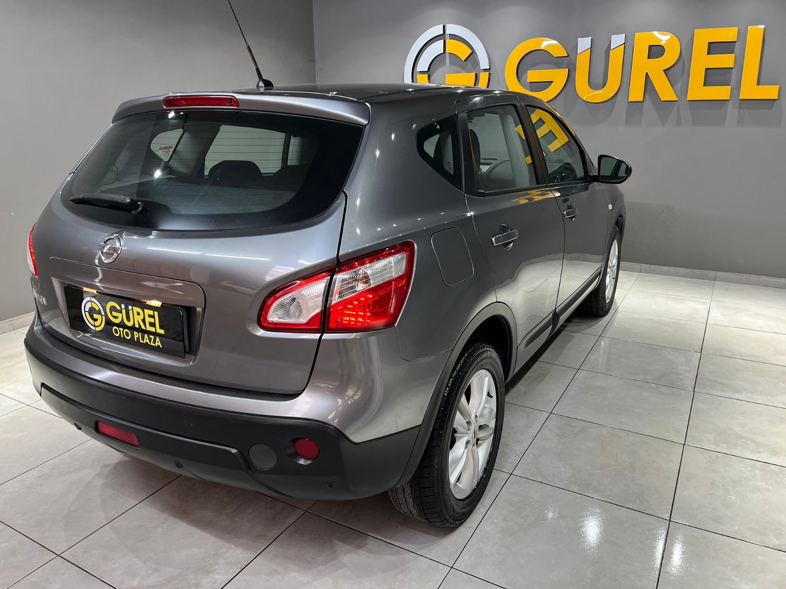 2013 Benzin Otomatik Nissan Qashqai Gri Gürel Tasarım Aksesuar Otomotiv San. Tic. Ltd. Şti.