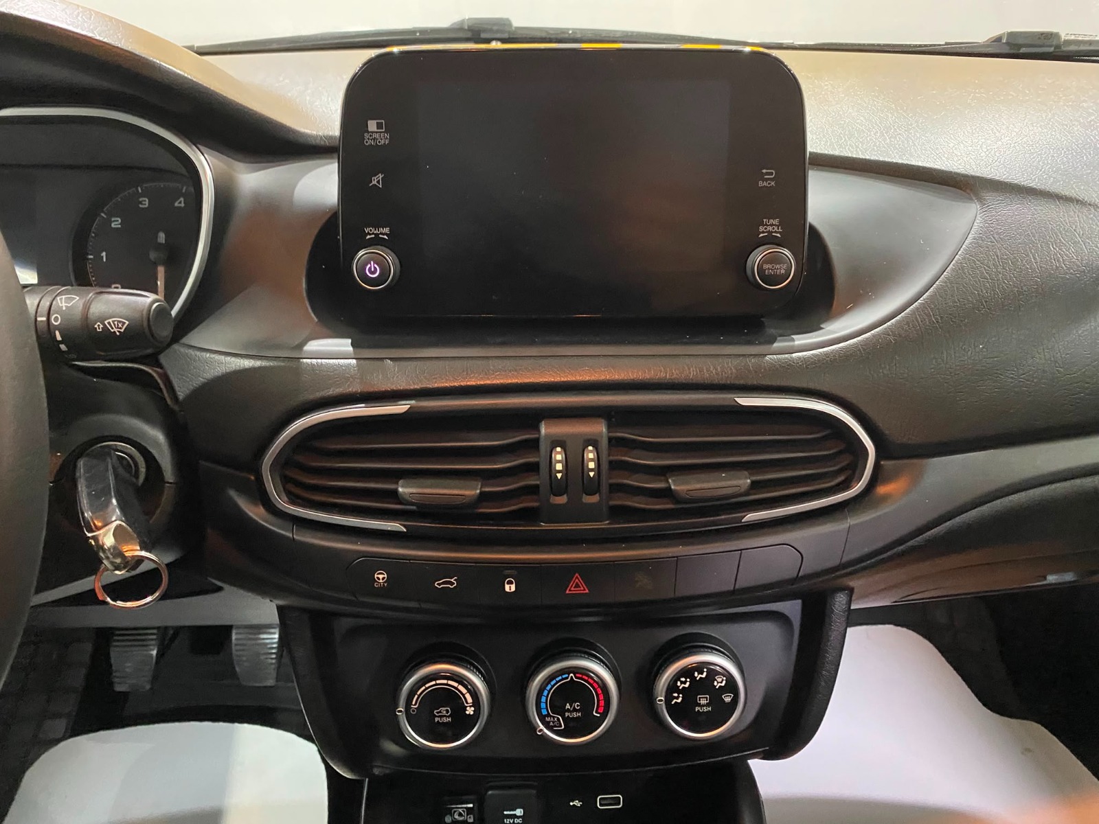 2021 Benzin + LPG Manuel Fiat Egea Beyaz Gürel Tasarım Aksesuar Otomotiv San. Tic. Ltd. Şti.