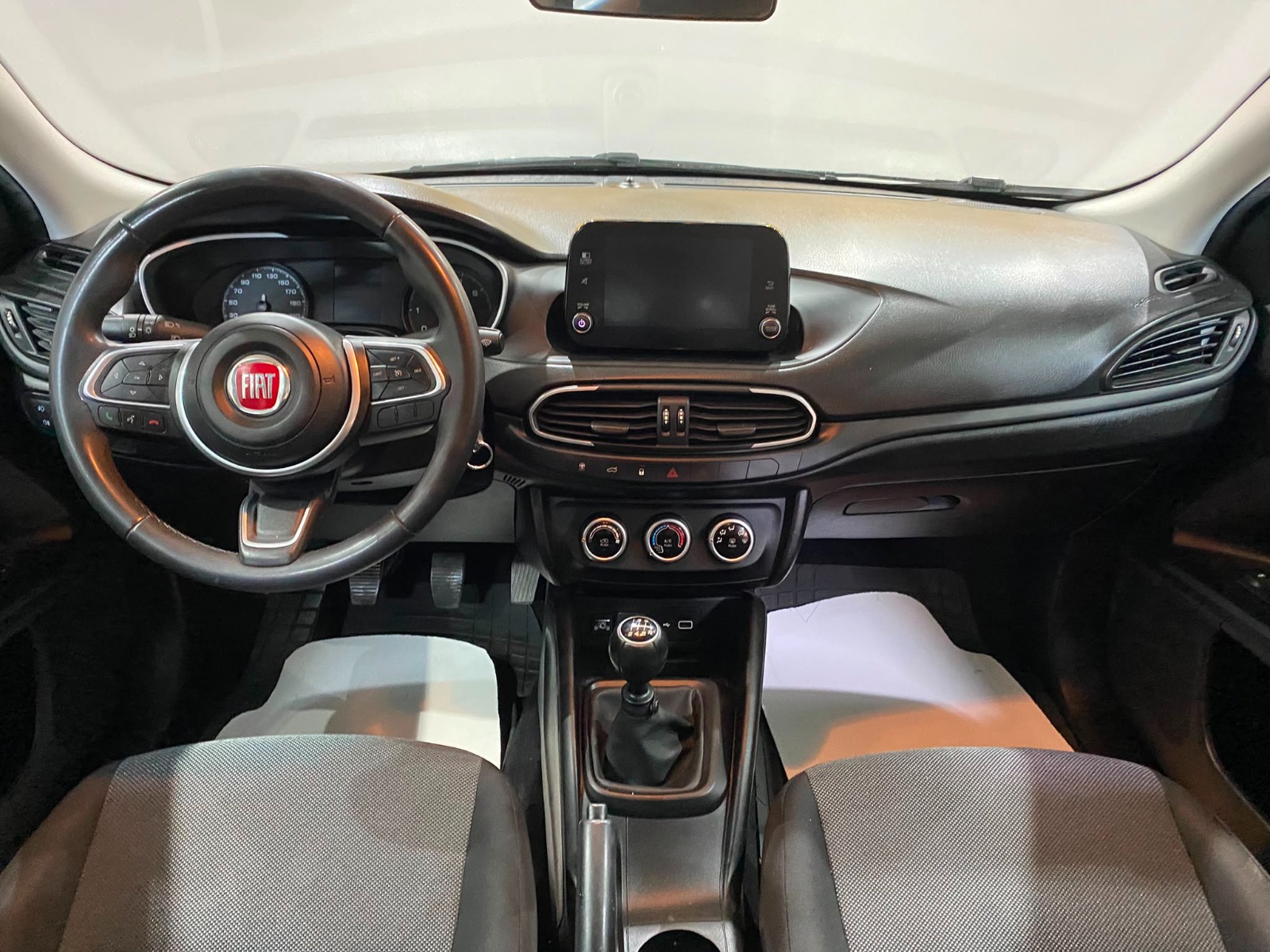 2021 Benzin + LPG Manuel Fiat Egea Beyaz Gürel Tasarım Aksesuar Otomotiv San. Tic. Ltd. Şti.