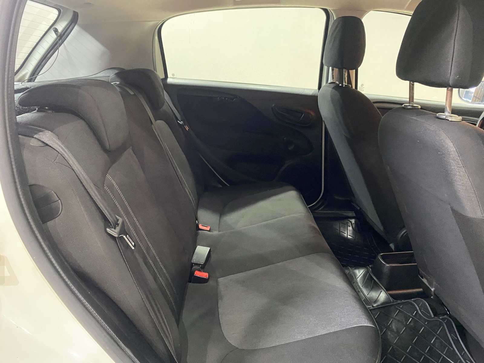 2014 Benzin Manuel Fiat Punto Beyaz Gürel Tasarım Aksesuar Otomotiv San. Tic. Ltd. Şti.