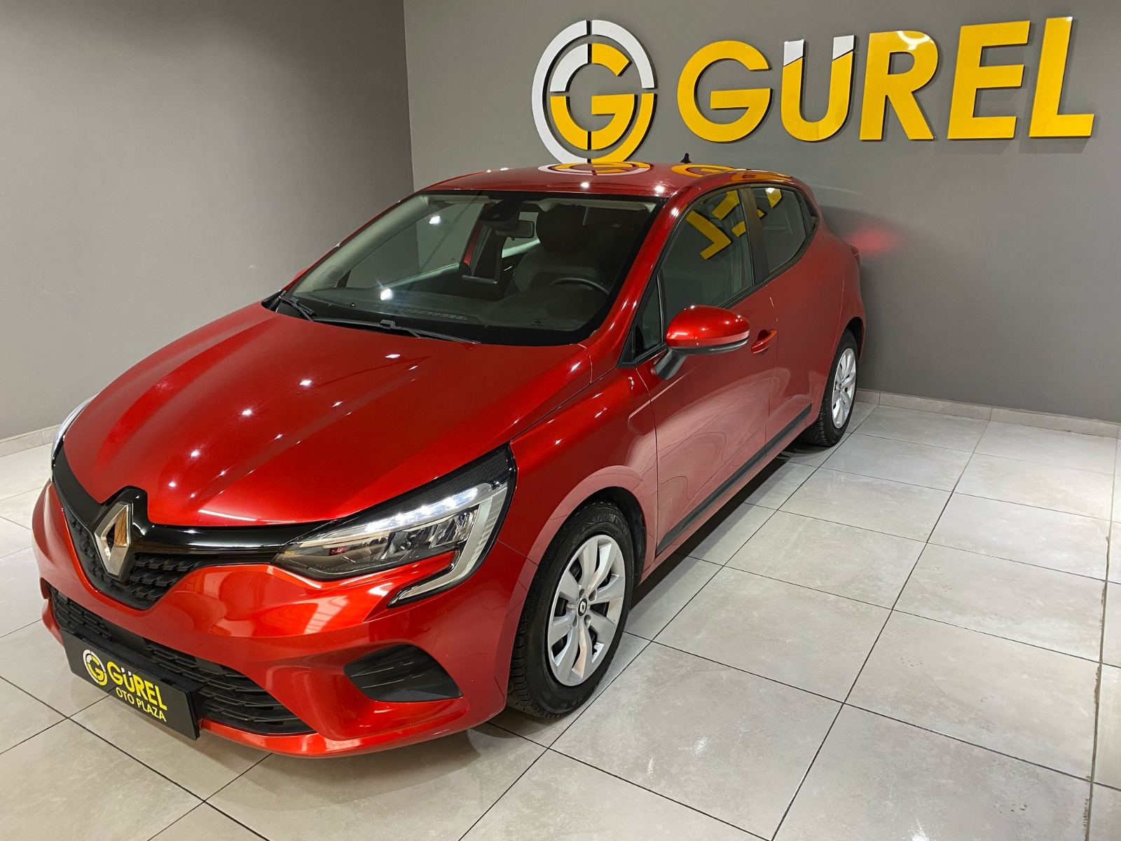 2022 Benzin Manuel Renault Clio Kırmızı Gürel Tasarım Aksesuar Otomotiv San. Tic. Ltd. Şti.