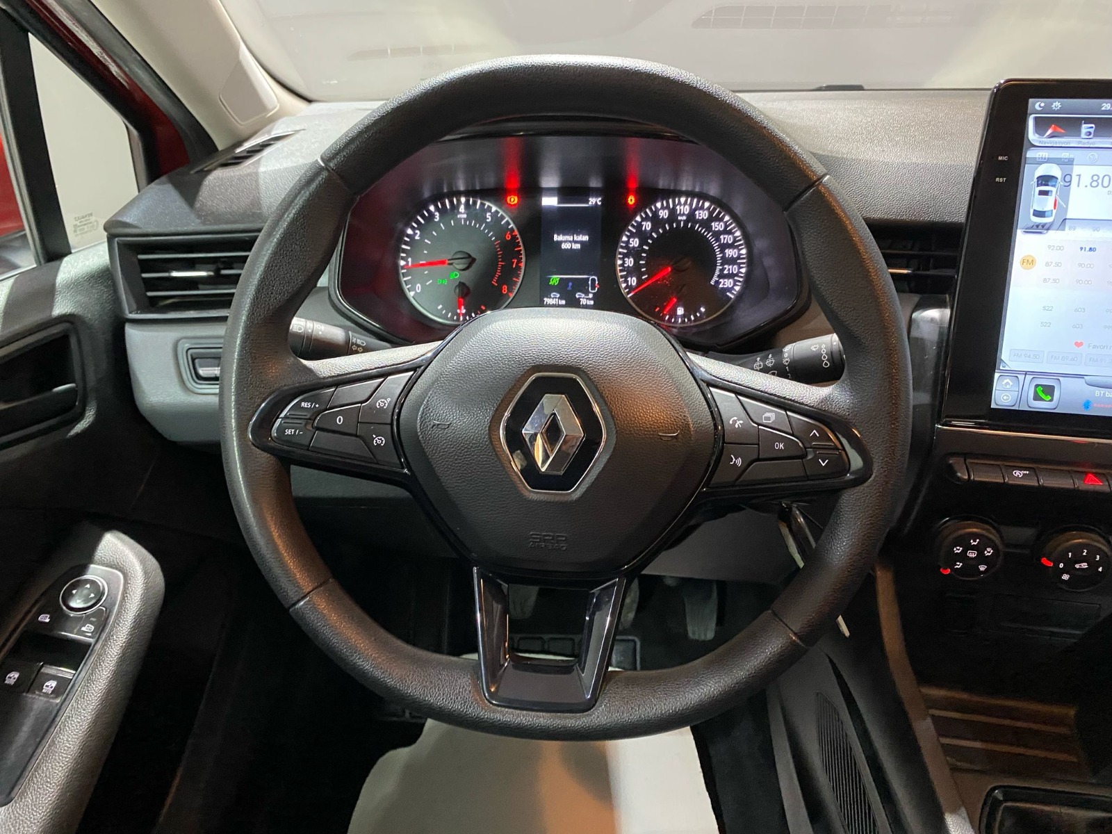 2022 Benzin Manuel Renault Clio Kırmızı Gürel Tasarım Aksesuar Otomotiv San. Tic. Ltd. Şti.