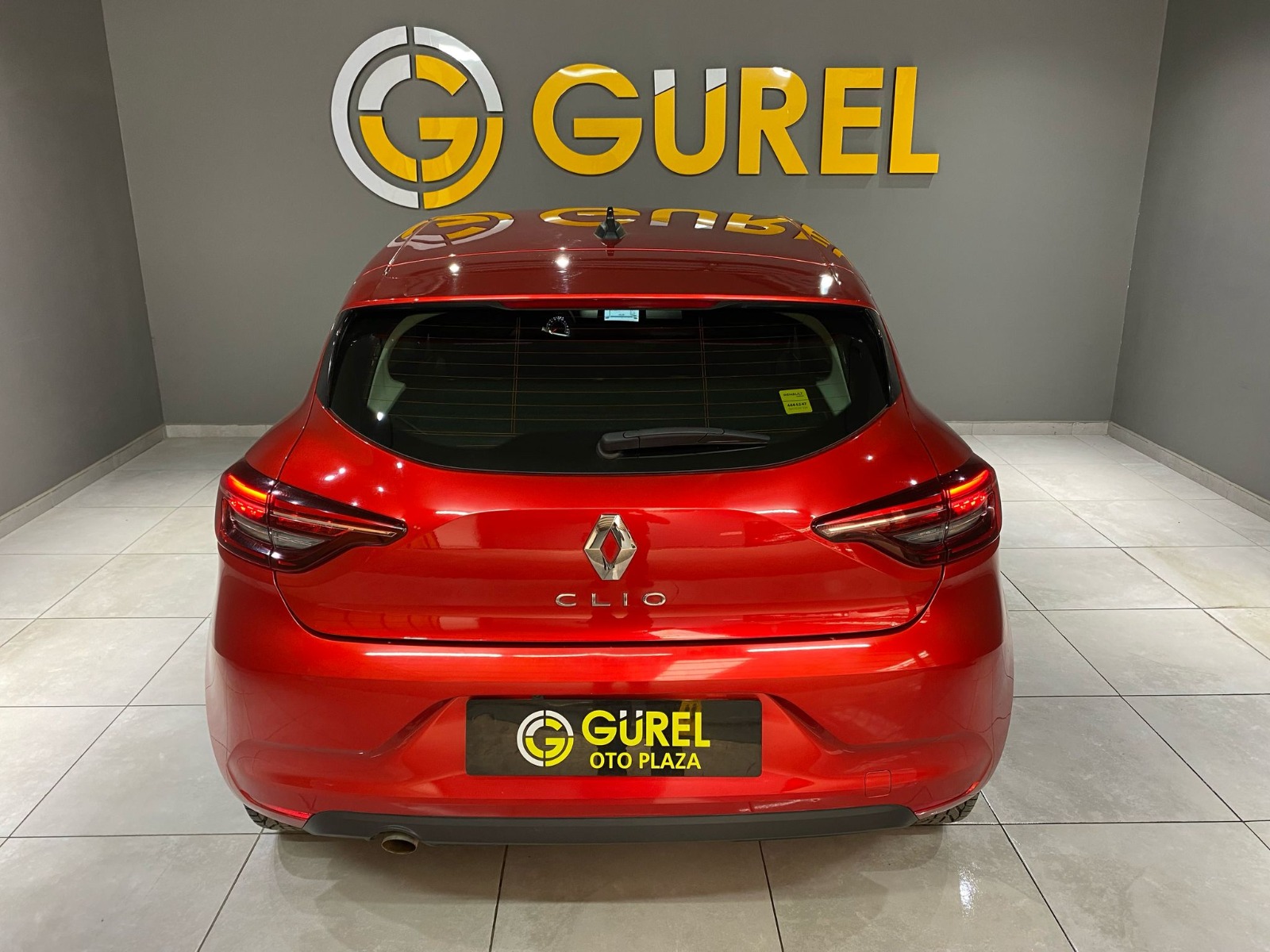 2022 Benzin Manuel Renault Clio Kırmızı Gürel Tasarım Aksesuar Otomotiv San. Tic. Ltd. Şti.
