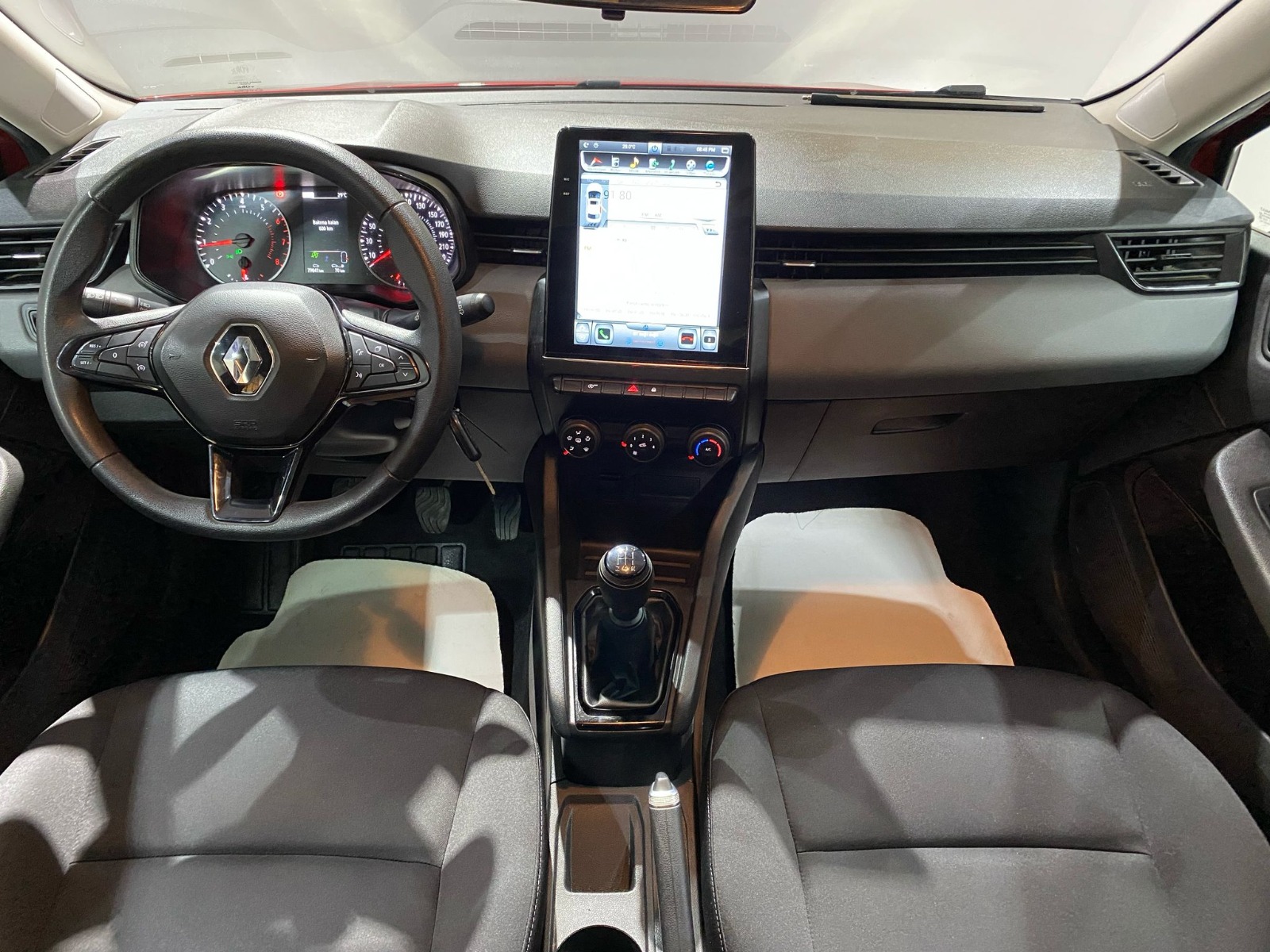 2022 Benzin Manuel Renault Clio Kırmızı Gürel Tasarım Aksesuar Otomotiv San. Tic. Ltd. Şti.