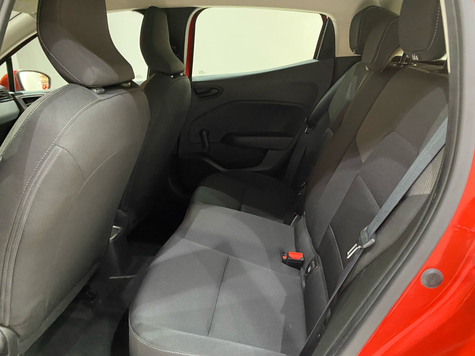 2022 Benzin Manuel Renault Clio Kırmızı Gürel Tasarım Aksesuar Otomotiv San. Tic. Ltd. Şti.