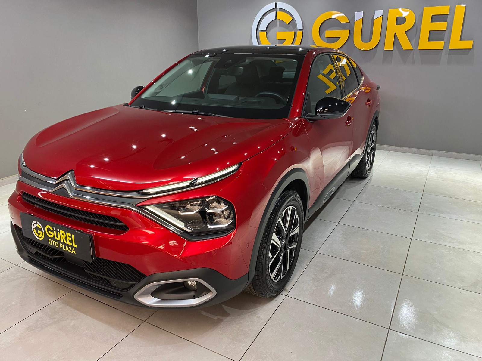 2024 Benzin Otomatik Citroen C4 X Kırmızı Gürel Tasarım Aksesuar Otomotiv San. Tic. Ltd. Şti.