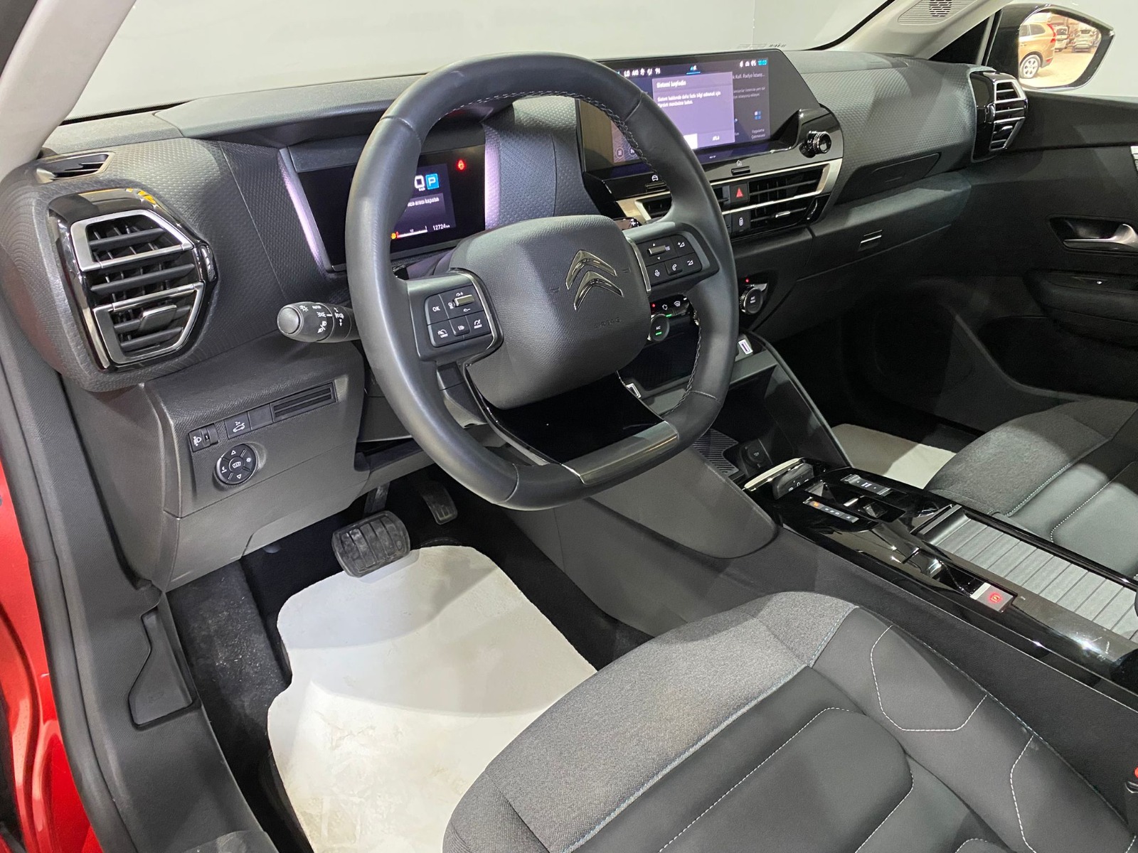 2024 Benzin Otomatik Citroen C4 X Kırmızı Gürel Tasarım Aksesuar Otomotiv San. Tic. Ltd. Şti.
