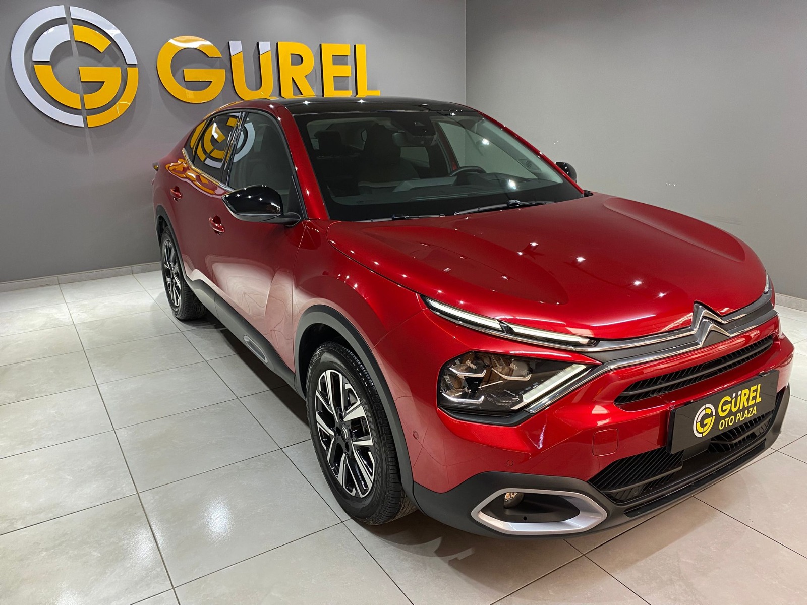 2024 Benzin Otomatik Citroen C4 X Kırmızı Gürel Tasarım Aksesuar Otomotiv San. Tic. Ltd. Şti.