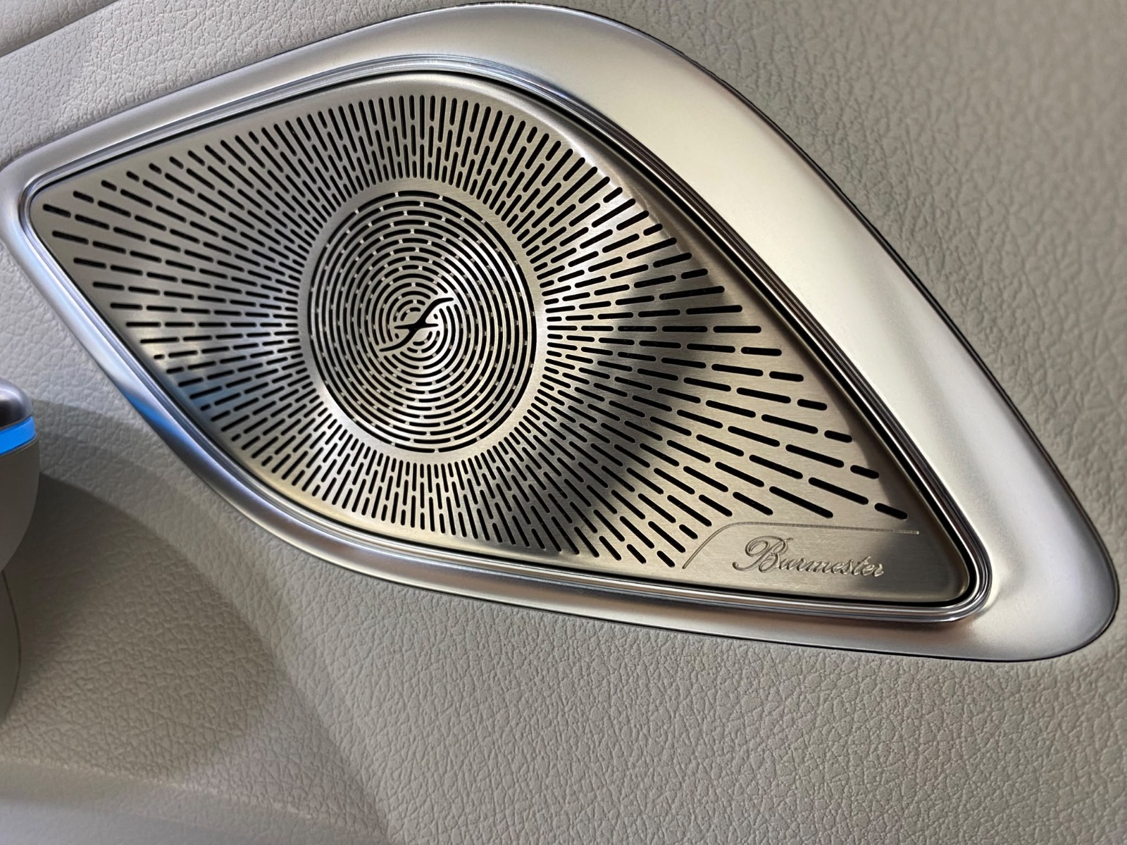 2023 Elektrik Otomatik Mercedes-Benz EQE Gri Gürel Tasarım Aksesuar Otomotiv San. Tic. Ltd. Şti.