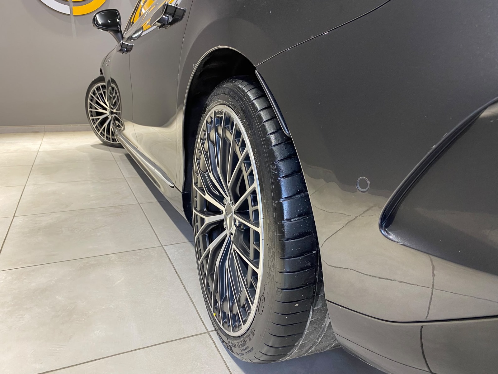 2023 Elektrik Otomatik Mercedes-Benz EQE Gri Gürel Tasarım Aksesuar Otomotiv San. Tic. Ltd. Şti.