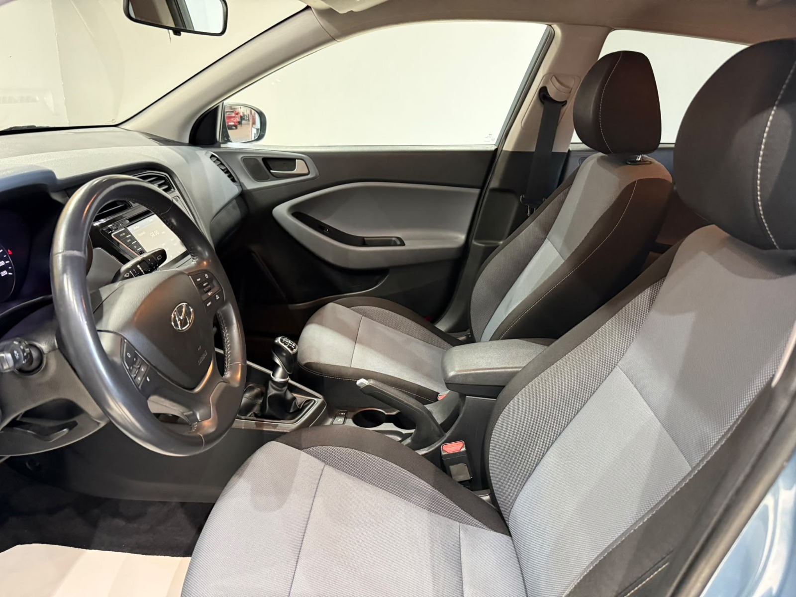 2017 Benzin Manuel Hyundai i20 Active Mavi Gürel Tasarım Aksesuar Otomotiv San. Tic. Ltd. Şti.