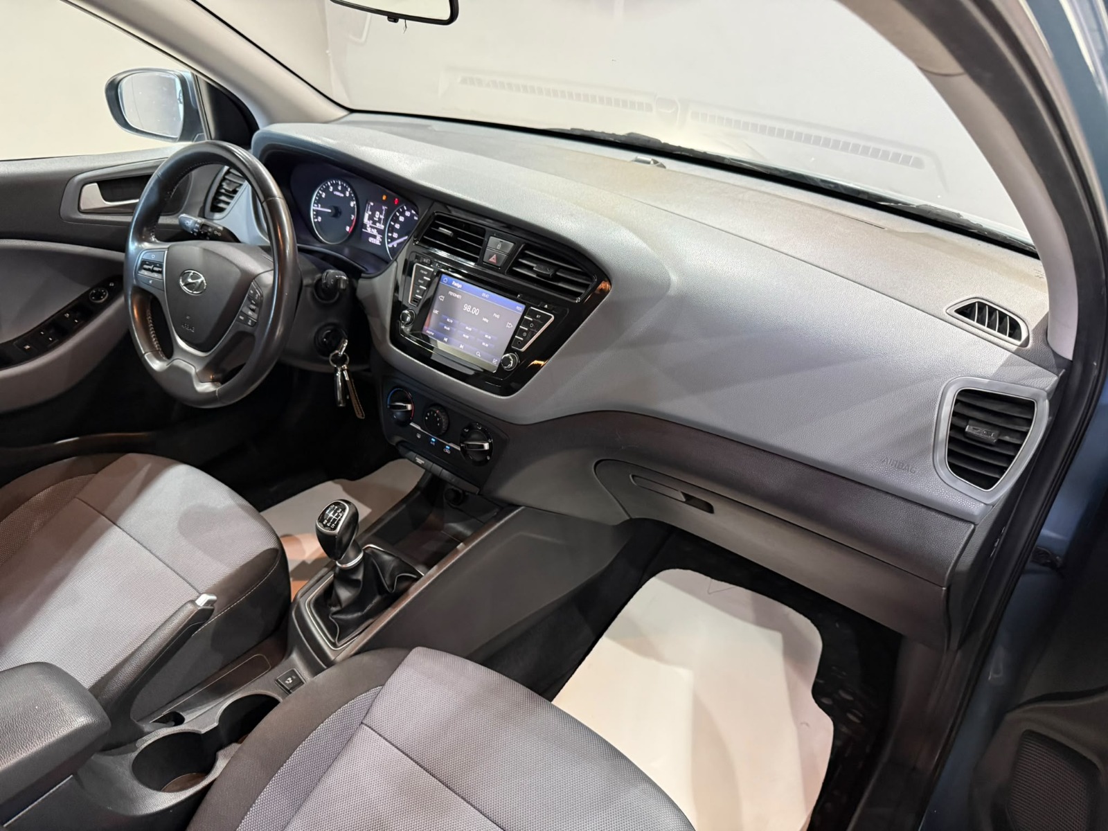 2017 Benzin Manuel Hyundai i20 Active Mavi Gürel Tasarım Aksesuar Otomotiv San. Tic. Ltd. Şti.