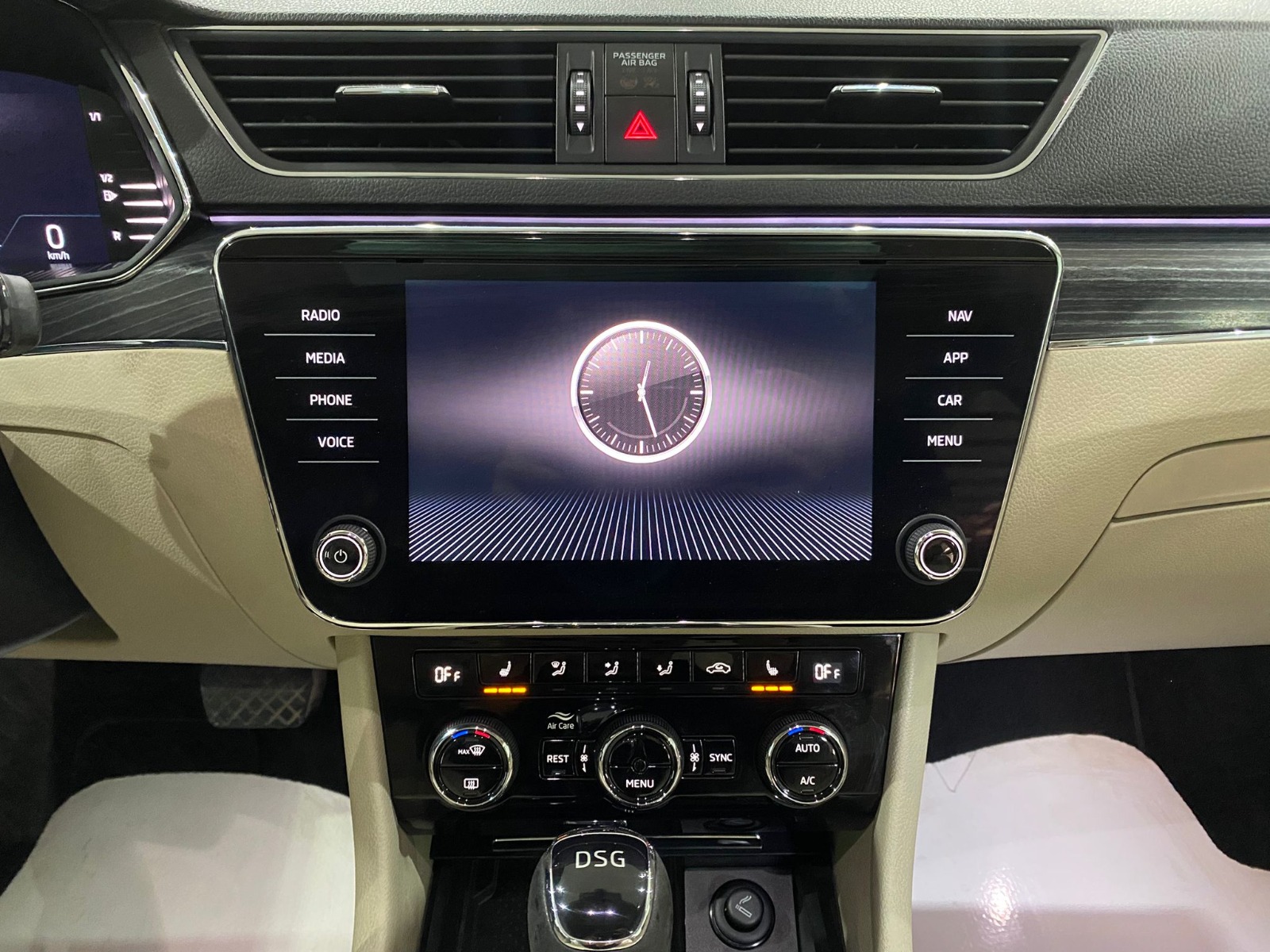 2022 Benzin Otomatik Skoda Superb Gri Gürel Tasarım Aksesuar Otomotiv San. Tic. Ltd. Şti.