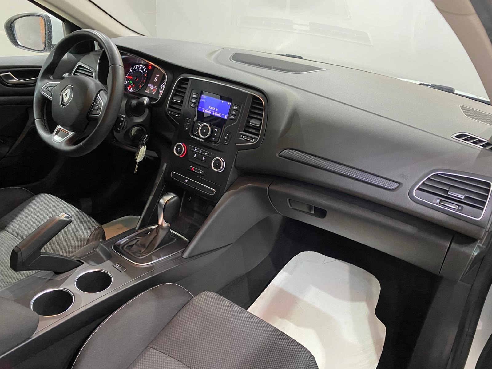 2022 Benzin Otomatik Renault Megane Beyaz Gürel Tasarım Aksesuar Otomotiv San. Tic. Ltd. Şti.