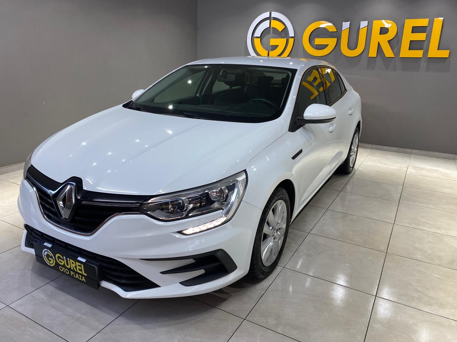 2022 Benzin Otomatik Renault Megane Beyaz Gürel Tasarım Aksesuar Otomotiv San. Tic. Ltd. Şti.