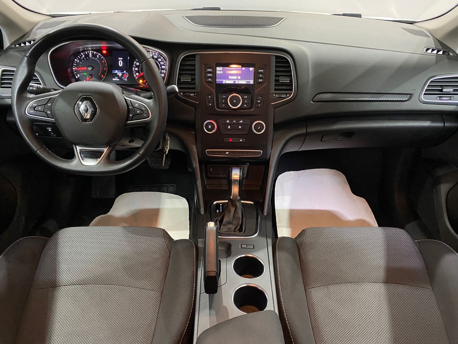 2022 Benzin Otomatik Renault Megane Beyaz Gürel Tasarım Aksesuar Otomotiv San. Tic. Ltd. Şti.