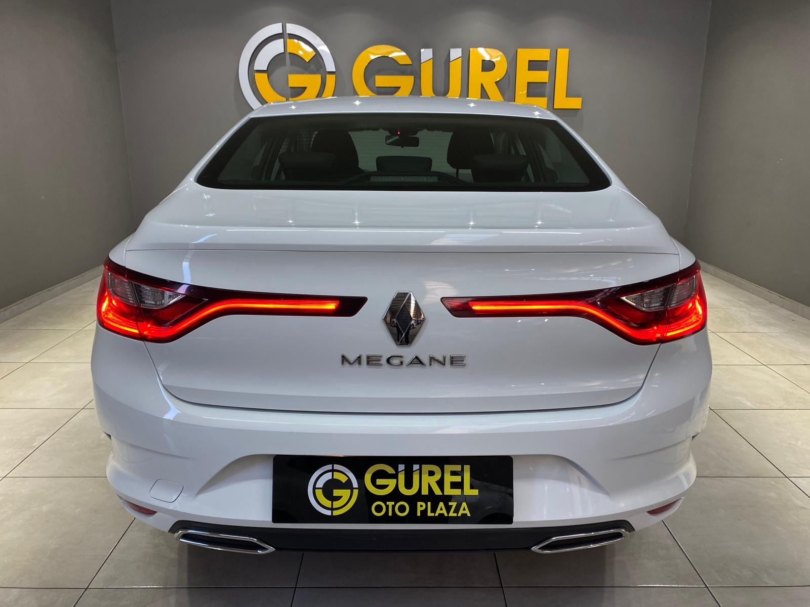 2022 Benzin Otomatik Renault Megane Beyaz Gürel Tasarım Aksesuar Otomotiv San. Tic. Ltd. Şti.