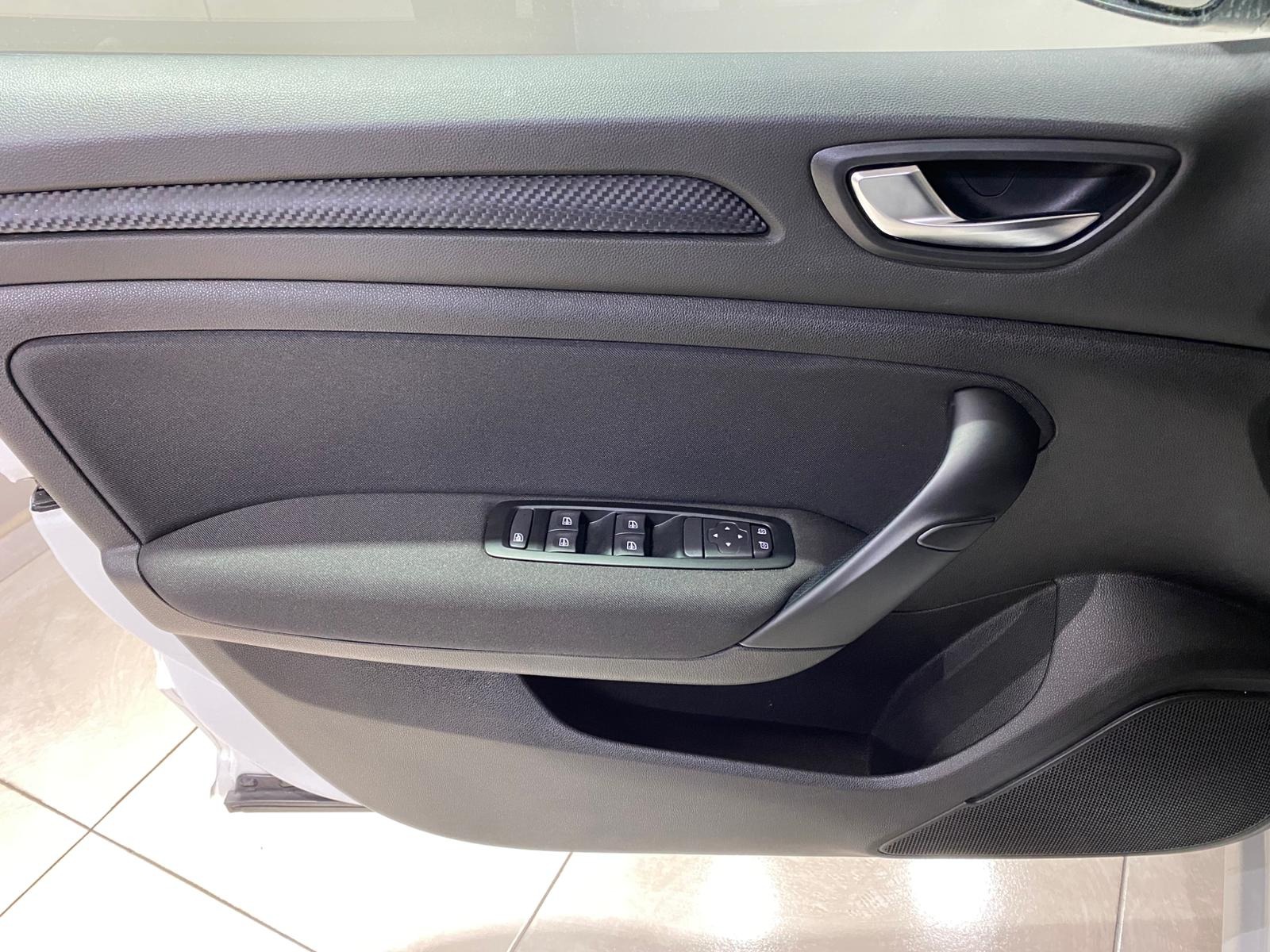 2022 Benzin Otomatik Renault Megane Beyaz Gürel Tasarım Aksesuar Otomotiv San. Tic. Ltd. Şti.