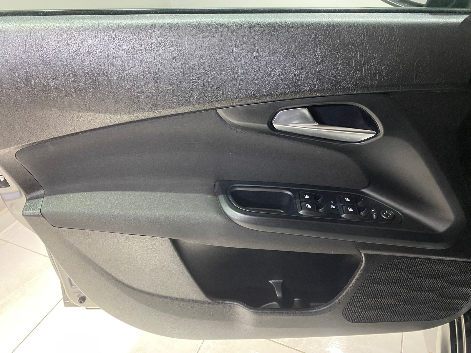 TaksitliOto.Net | 2.El Fiat Egea Cross 1.4 Fire Urban | Manuel & Benzin | Gri | İzmir.2el 2023 Benzin Manuel Fiat Egea Gri Gürel Tasarım Aksesuar Otomotiv San. Tic. Ltd. Şti.