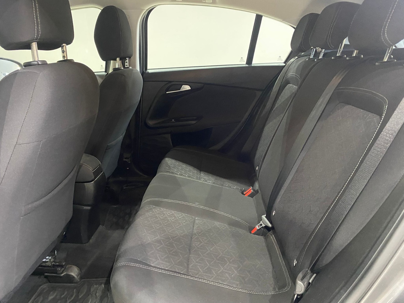 TaksitliOto.Net | 2.El Fiat Egea Cross 1.4 Fire Urban | Manuel & Benzin | Gri | İzmir.2el 2023 Benzin Manuel Fiat Egea Gri Gürel Tasarım Aksesuar Otomotiv San. Tic. Ltd. Şti.