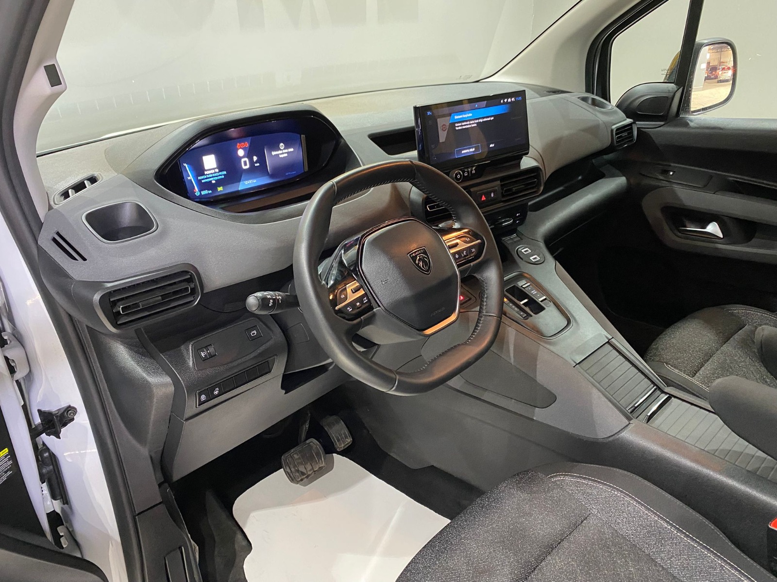 2026 Dizel Otomatik Peugeot Rifter Beyaz Gürel Tasarım Aksesuar Otomotiv San. Tic. Ltd. Şti.
