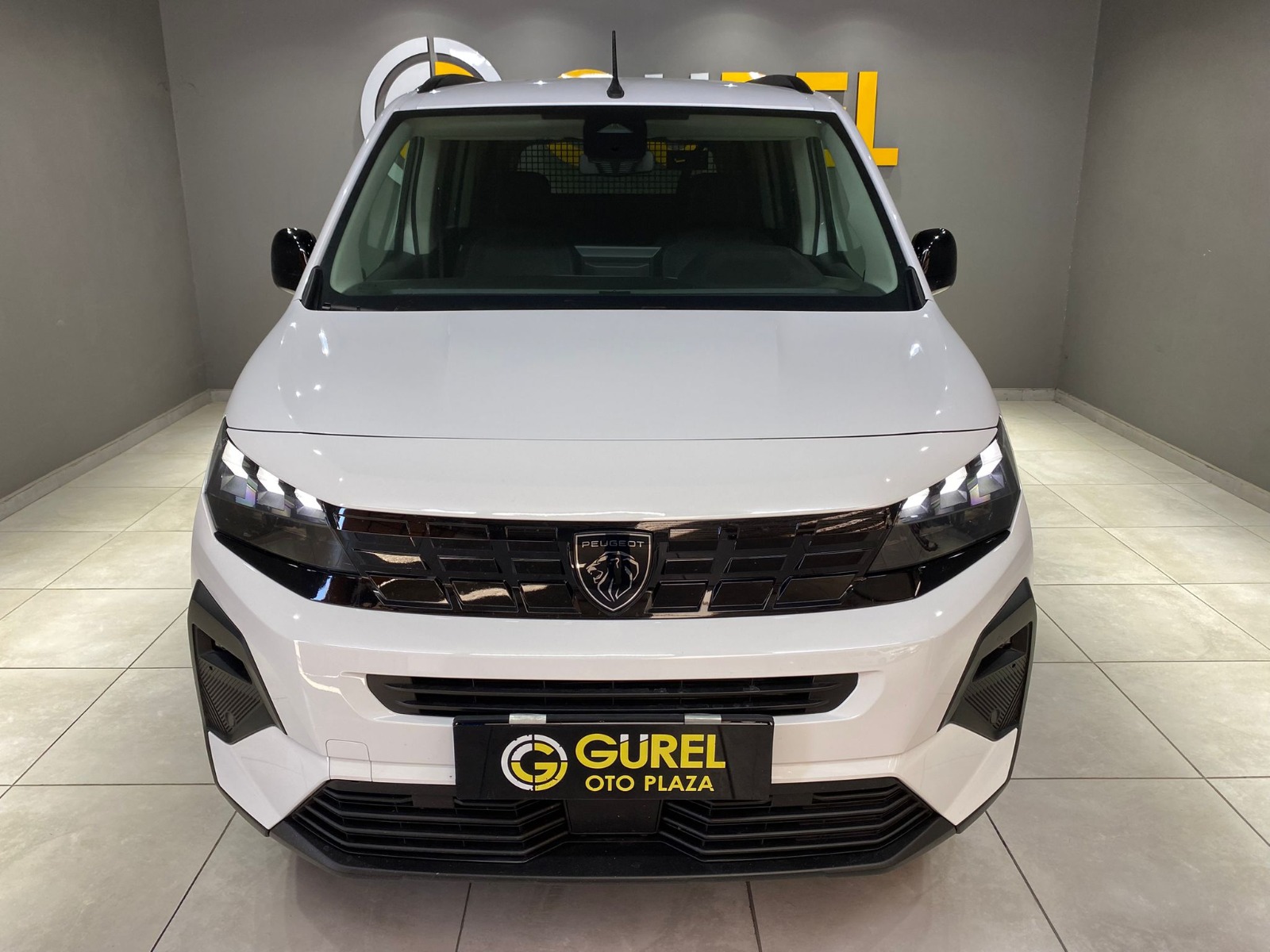 2026 Dizel Otomatik Peugeot Rifter Beyaz Gürel Tasarım Aksesuar Otomotiv San. Tic. Ltd. Şti.