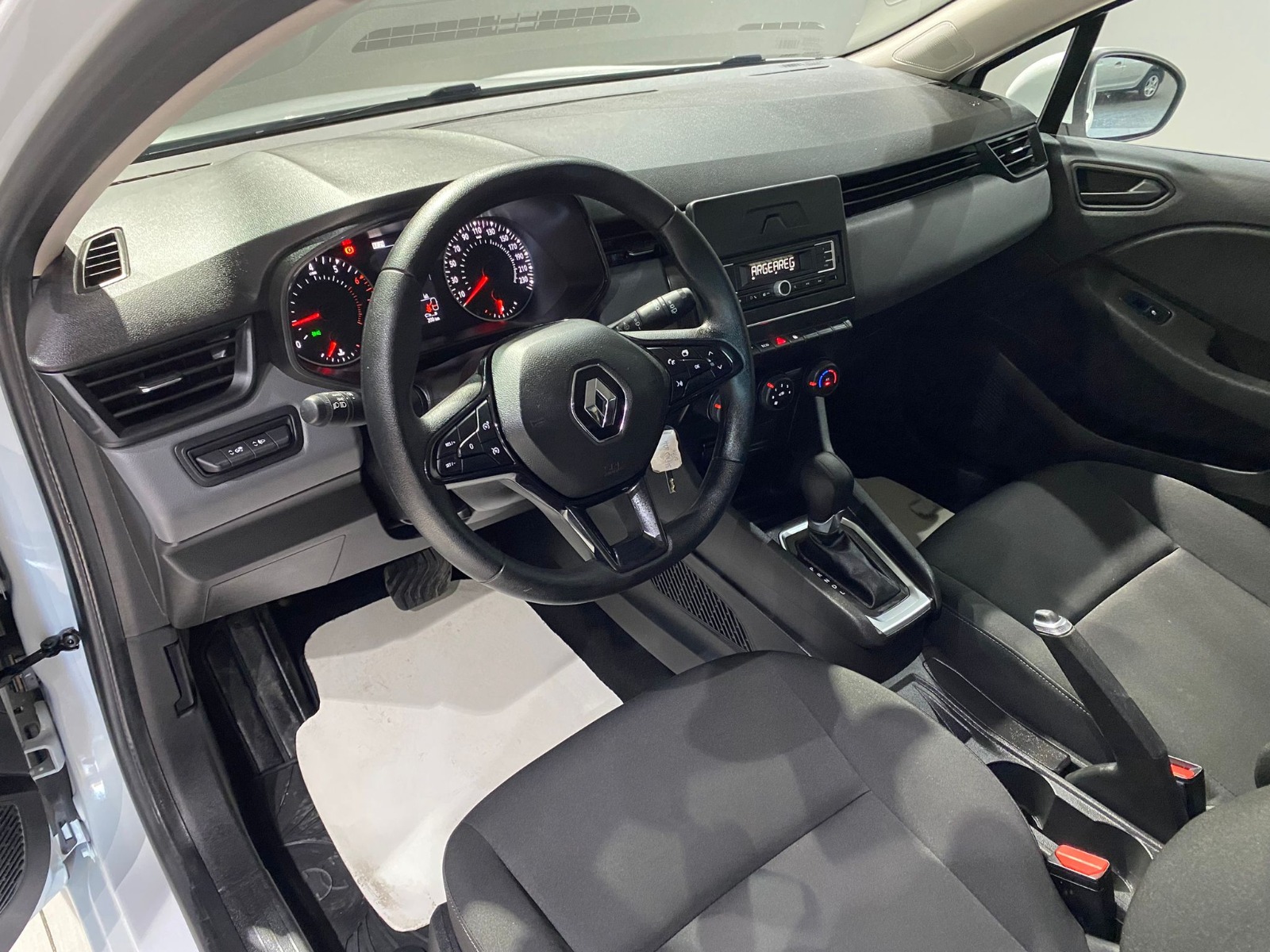 2022 Benzin Otomatik Renault Clio Beyaz Gürel Tasarım Aksesuar Otomotiv San. Tic. Ltd. Şti.