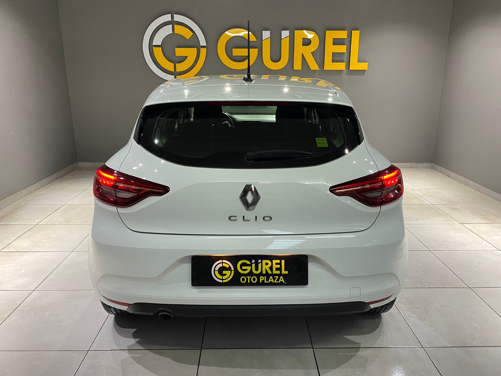 2022 Benzin Otomatik Renault Clio Beyaz Gürel Tasarım Aksesuar Otomotiv San. Tic. Ltd. Şti.