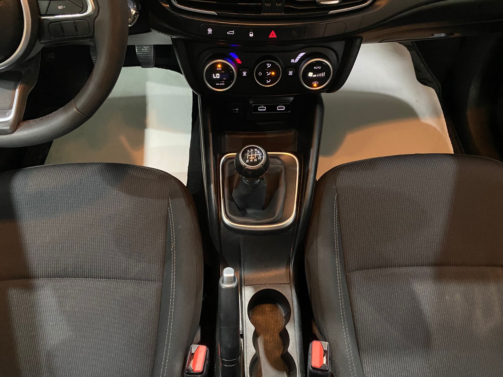 2022 Benzin Manuel Fiat Egea Beyaz Gürel Tasarım Aksesuar Otomotiv San. Tic. Ltd. Şti.